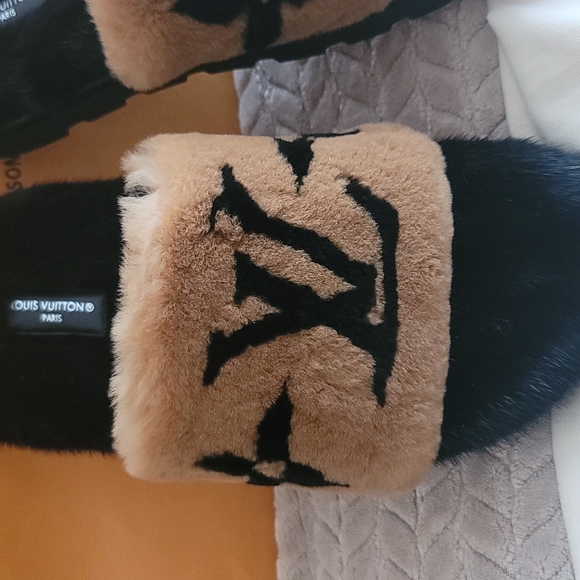 LOUIS VUITTON AUTHENTIC BLACK BROWN MINK LEATHER MULE MONOGRAM EMBOSSED 10 US 40 - Picture 4 of 17